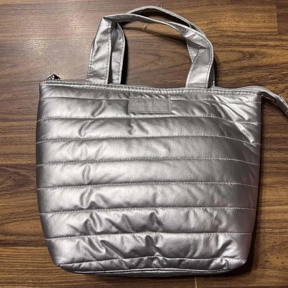 Quilted Metallic Lunch Tote With 2 Reusable Containers -Silver